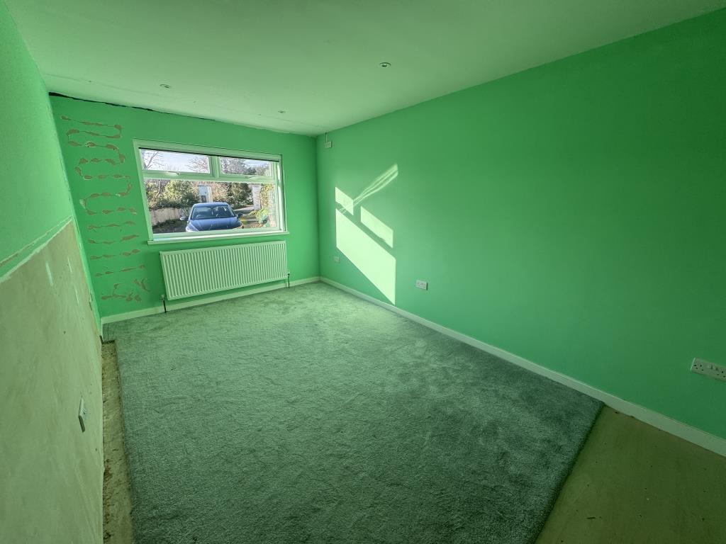 Lot: 134 - DETACHED HOUSE WITH COMPLETION WORKS REQUIRED - View of bedroom